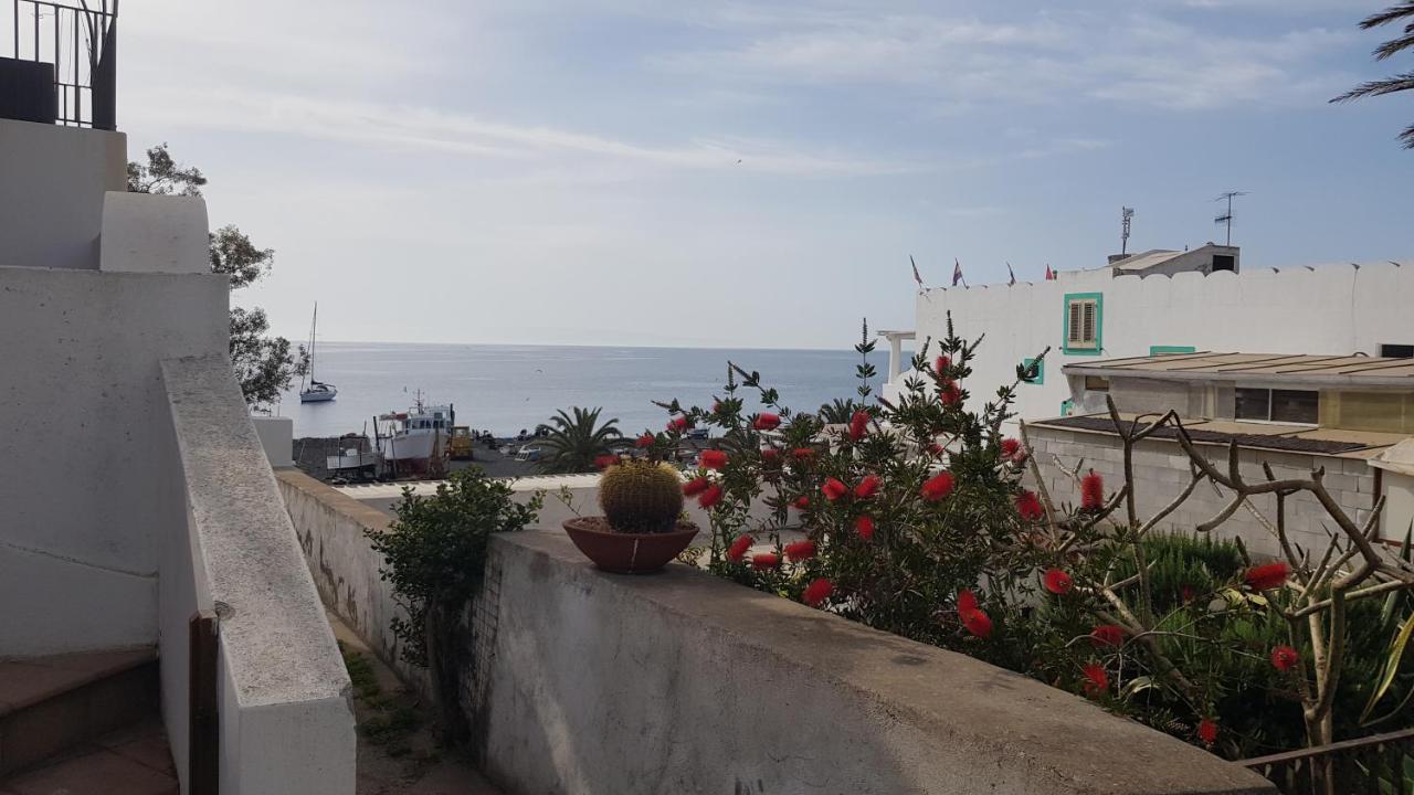 Case La Pergola Aparthotel Stromboli Exterior photo