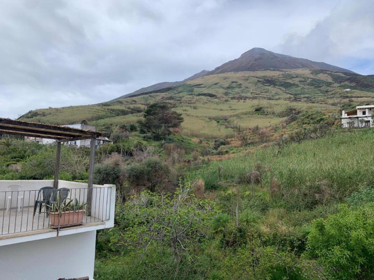 Case La Pergola Aparthotel Stromboli Exterior photo