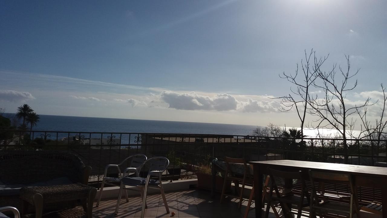 Case La Pergola Aparthotel Stromboli Exterior photo